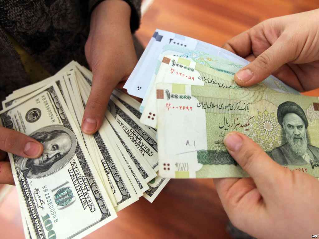 همتی، نرخ ۵۷۰۰ تومانی دلار در لایحه بودجه ۹۸ را تایید کرد
