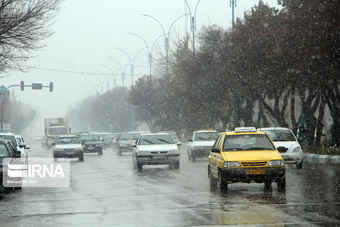 جاده های مواصلاتی استان ایلام لغزنده است