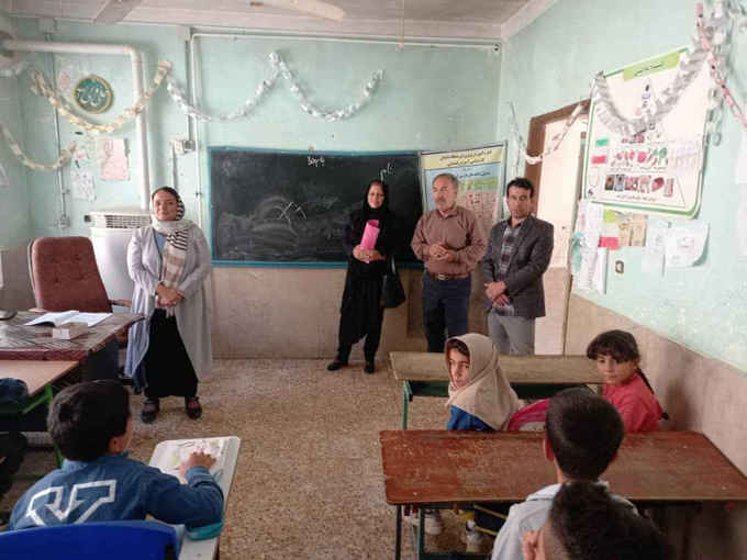 مهر ماندگار نیکوکار مقیم فرانسه در استان ایلام/ کمک های سخاوتمندانه تحصیلی به ۹۰۰ دانش آموز و دانشجوی چرداولی
