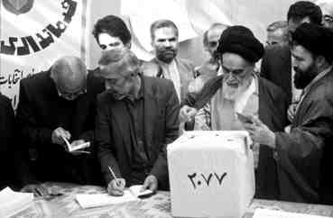 قانون اساسی جمهوری اسلامی و مسأله رفراندوم   * سیدمحمدرضا مرندی