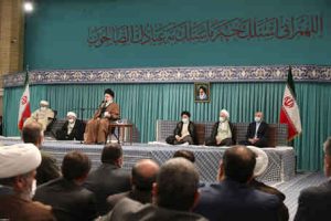 در دیدار جمعی از مردم، مسئولان نظام و سفرای کشورهای اسلامی؛ رهبر انقلاب: راهبرد امروز جهان اسلام باید کمک و تقویت عناصر مبارز داخل فلسطین باشد