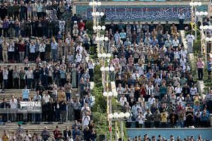 قدردانی ستاد اقامه نماز عید فطر از شرکت‌کنندگان در بزرگترین نماز جهان اسلام