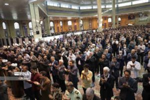 نماز باشکوه عید فطر در ایلام برگزار شد