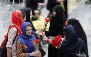 استاد اخلاق: هر شخصی صلاحیت نهی از منکر ندارد/ در خشونت هیچ خیری نیست   * لیلا اصلانی