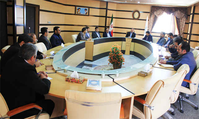 کارکنان بازرسی استان دلسوزانه در حال خدمت هستند