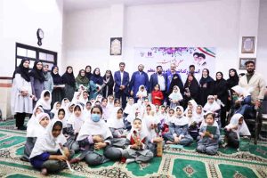 به همت اداره کل روابط‌عمومی و در یک ویژه‌برنامه سه روزه/بانک صادرات ایران در ۱۰ مدرسه تهران از مقام معلم تجلیل کرد