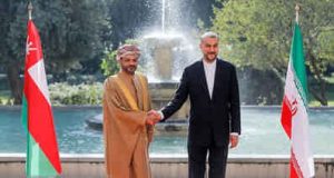 در نشست خبری وزیران امور خارجه ایران و عمان مطرح شد: سند جامع همکاری‌های ایران و عمان نهایی می‌شود