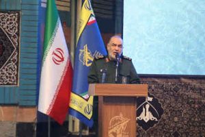 سردار سلامی: دشمنان همواره برای شکست ایران نقشه می‌کشند/ مجاهدت مستمر با همه استعداد راه مقابله است