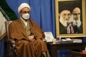 امام جمعه ایلام در جمع اصحاب رسانه عنوان‌ کرد: باید در انتخابات اختلاف سلیقه‌ها را کنار بگذاریم