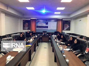 زنان و دختران مناطق کم‌برخوردار ایلام آموزش خودمراقبتی فرا می‌گیرند