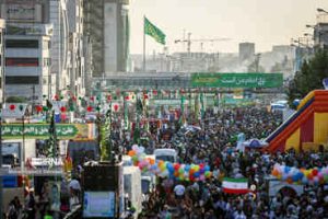 میهمانی ۱۰ کیلومتری غدیر در پایتخت؛ سفره میهمانی غدیر به وسعت یک ملت