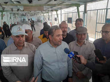 استاندار ایلام:‌ ورود خودروهای شخصی زائران به خاک عراق امکان پذیر نیست