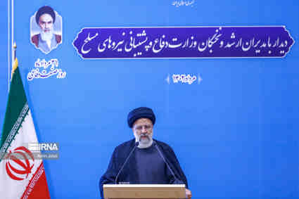 رئیس جمهور در دیدار مدیران ارشد و نخبگان وزارت دفاع: صنعت دفاعی، پشتیبان نیروهای مسلح در امنیت، اقتدار و بازدارندگی است