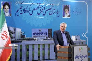 وزیر بهداشت خبر داد: برخورداری ۳۲ میلیون نفر از بیمه رایگان/ امید به زندگی در ایران به ۷۶ سال رسید