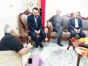در جریان سفر استانی مدیران بانک به این استان انجام شد/ عیادت از کارمند پیشکسوت و جانباز بانک صادرات ایران در قم