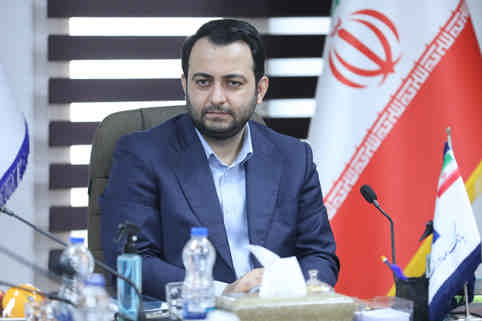 در دیدار مدیرعامل با مدیران صنایع خودرویی و غذایی کشور تشریح شد: قابلیت‌های منحصر به فرد بانک صادرات ایران برای تسهیل زنجیره تأمین تولید