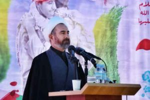 امام جمعه ایلام: شهدای گمنام از نام‌آوران، نام‌آشناتر هستند