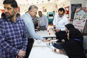 بازدید استاندار ایلام از ۲ شعبه‌ اخذ رای در شهر ایلام  + گزارش تصویری
