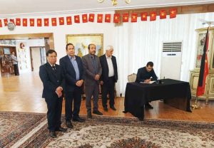 اعضای انجمن دوستی ایران و ویتنام با حضور در سفارت این کشور درگذشت نگوین فو ترونگ را تسلیت گفتند