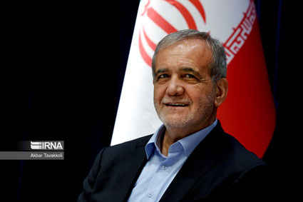 ایران مملو از سرمایه‌ است/ در تاریخ الگوهای درخشانی از حکمرانی موفق داریم