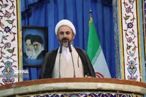 امام جمعه ایلام: قدرت و اراده ملت ایران باید در مقابل استکبار جهانی نشان داده شود
