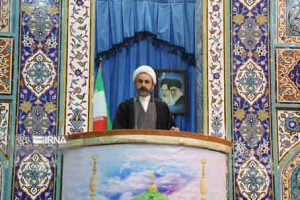 امام جمعه ایلام: نگاه به توانمندی‌های داخلی زمینه ساز رشد اقتصادی کشور است