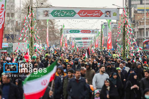 ۲۲ بهمن،روزی برای همه ایرانیان/ پازل اتحاد ملی تکمیل شد