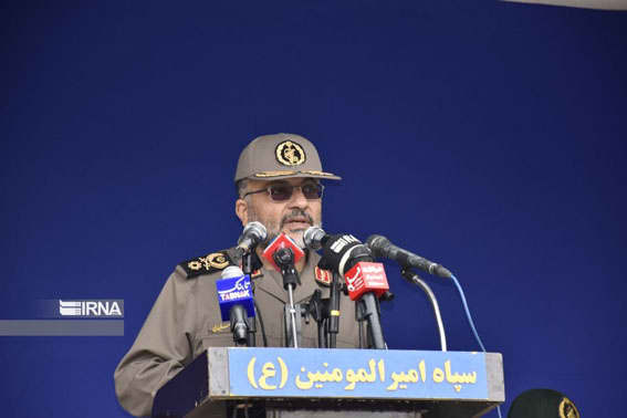 سردار سلیمانی: ایران اسلامی، آغازگر هیچ جنگی نیست اما مدافع عزت خود است