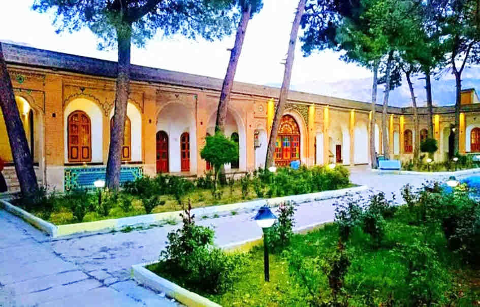 تحلیل تاثیر نوسازی شهری در توسعه و شکوفایی راه های گردشگری (مطالعه موردی: شهر ایلام)    ✍️موسی بهرامی