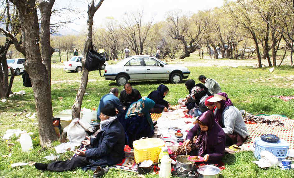 سیزده به در؛ پیوندی میان خاطرات گذشته و مسئولیت امروز   *زهرا قاسمیان
