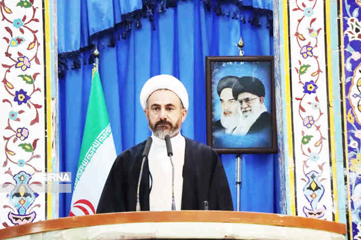 امام جمعه ایلام: وحدت، پاسخ محکم ملت ایران به تهدیدات دشمنان است