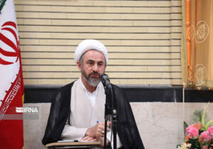 امام جمعه ایلام: اتحاد ملت رمز پیروزی در برابر هر تهدیدی است