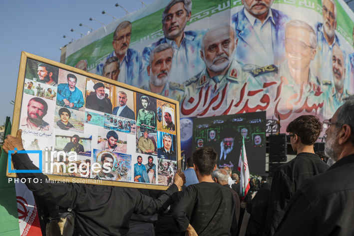 ایران به پا خاست؛ تجلی وحدت ملی در وداع با شهدای راه وطن