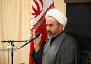 امام جمعه ایلام: وحدت و هوشیاری ملی رمز عبور از تهدیدهای دشمن است