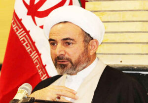 امام جمعه ایلام: وحدت مردم ایران توطئه‌های دشمن را ناکام گذاشت