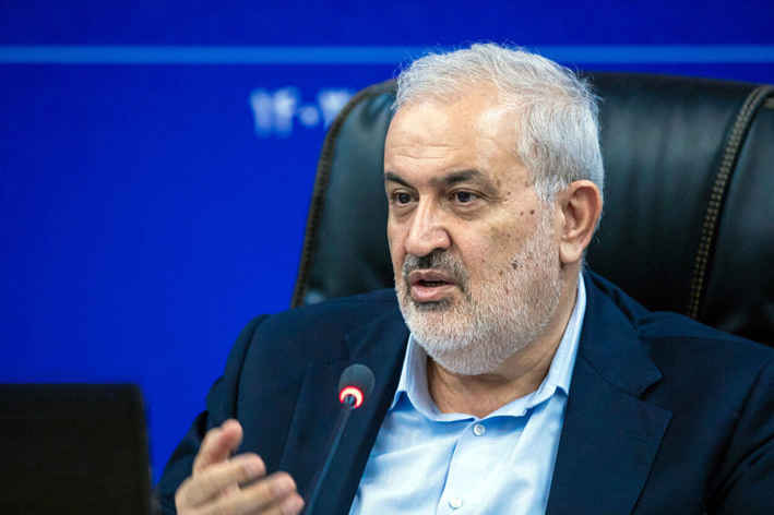 وزیر نیرو: تولید برق با کمترین آب و سوخت در دستور کار است
