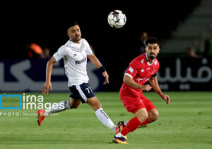 پرسپولیس صفر ــ ملوان صفر ؛ بی‌برنامه، کسل‌کننده و بی‌دقت/ انتقاد شدید از وحید
