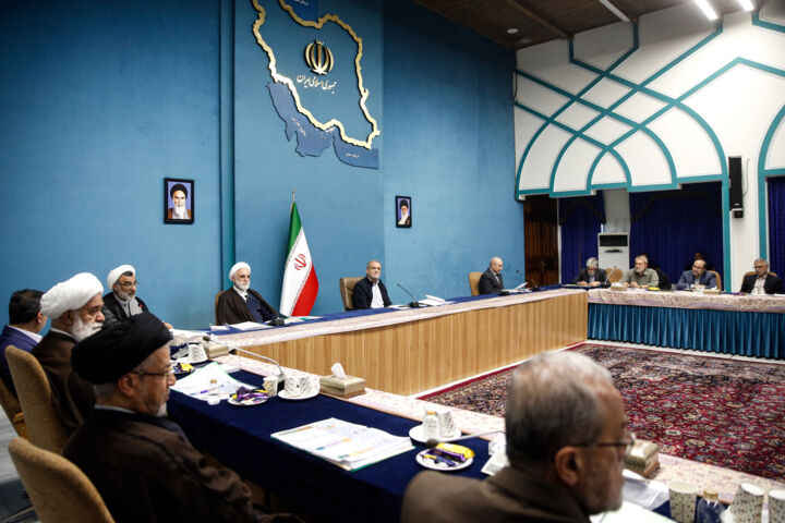 دبیر شورای عالی انقلاب فرهنگی: اول مهر روز پرچم شد