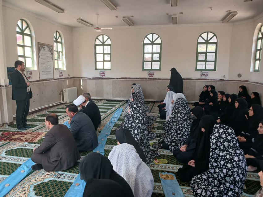 حضور بازرس کل قضایی استان ایلام در دبیرستان لقمان با هدف تبیین دستاوردهای قوه قضائیه
