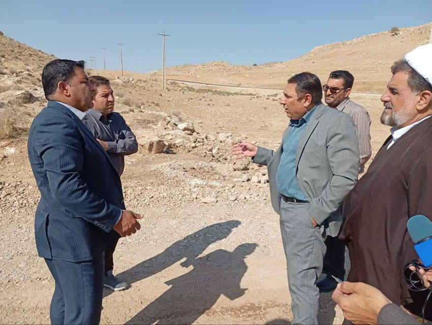 بازدید مدیرکل امور عشایر استان ایلام از پروژه بهسازی راه عشایری قدح آبدانان