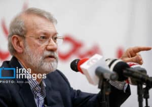 لاریجانی: مواضع کسبه‌ معترض را از عوامل تخریب‌گر جدا می‌دانیم