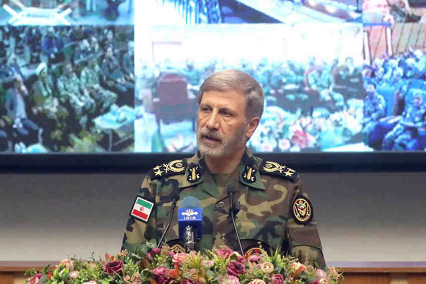 فرمانده کل ارتش: تهدید دشمنان را بدون پاسخ نمی‌گذاریم