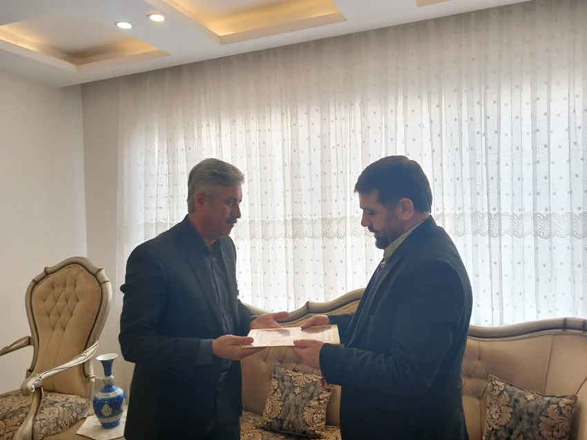 دیدار بازرس کل قضایی استان ایلام به مناسبت گرامیداشت ایام الله دهه فجر با خانواده شهید شیرخانی