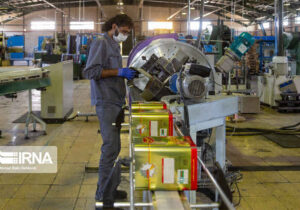 شکاف عمیق دستمزد واقعی و اسمی/افزایش دستمزد باید چندمرحله‌ای باشد