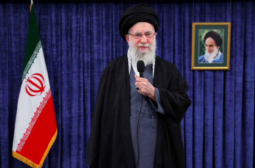 رهبر انقلاب: روز ۲۲ بهمن دشمن را مأیوس کنید