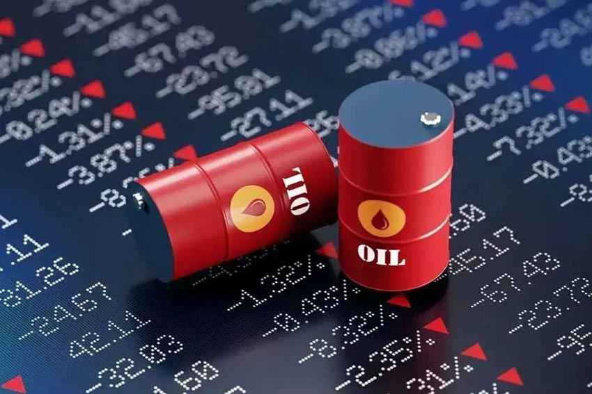 بلومبرگ: پس از اینکه ایران مذاکرات را سازنده خواند، قیمت نفت کاهش پیدا کرد