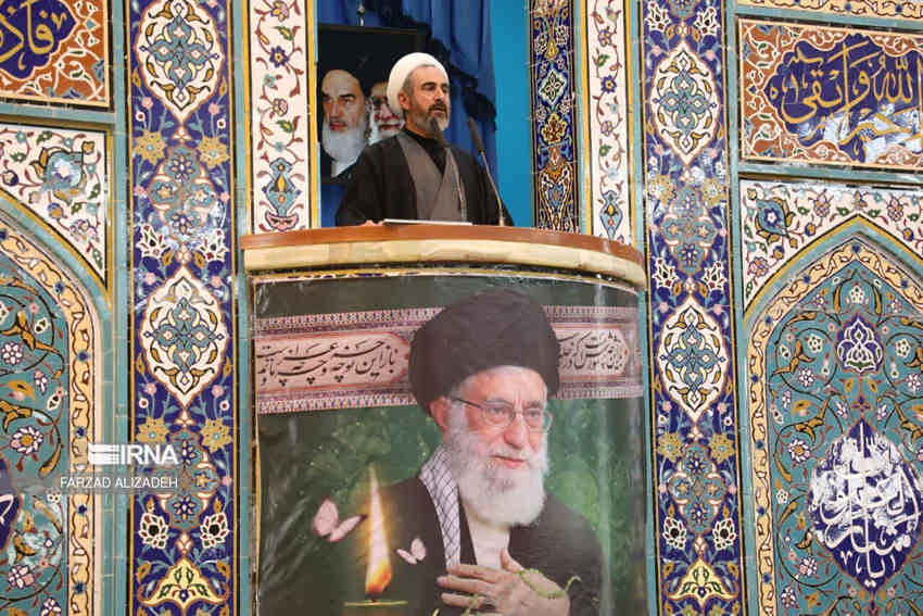 امام جمعه ایلام: ماشین جنگی آمریکا و رژیم صهیونیستی درهم‌ شکسته است