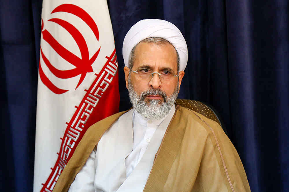آیت الله اعرافی: مردم و نیروهای مسلح آینده‌ای روشن برای ایران در برابر دشمن رقم خواهند زد