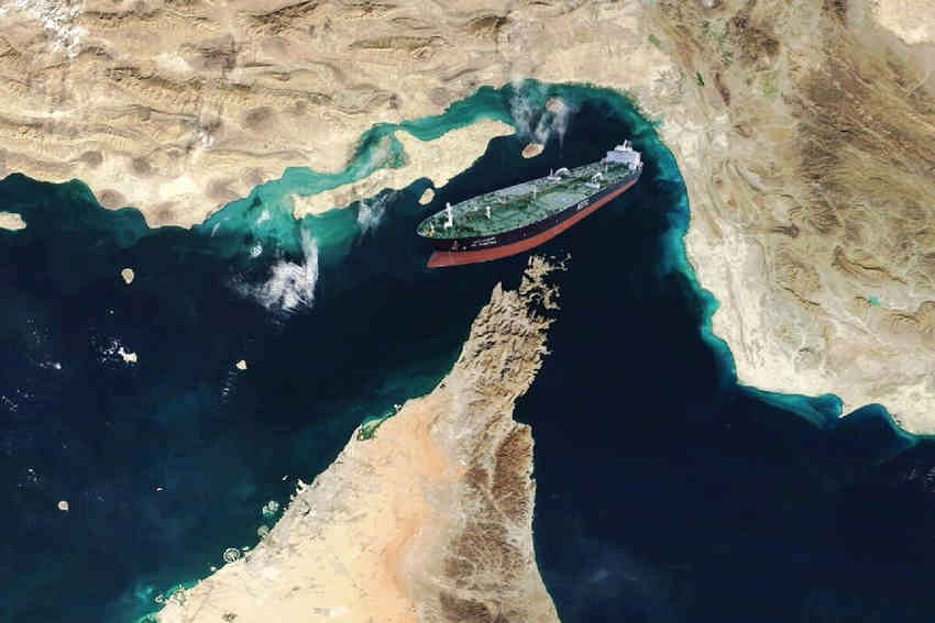 فرار سرمایه از صنایع انرژی خلیج فارس/ ترامپ بیش از همه به نمایش پیروزی نیاز دارد