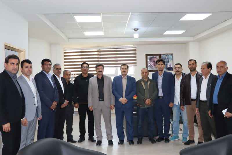 برگزاری جلسه مشترک مدیران مخابرات منطقه ایلام با شهردار ایوان
